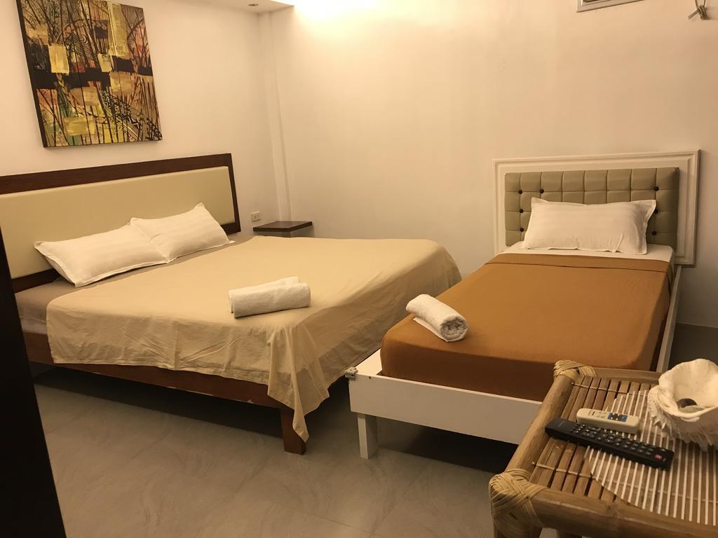Koko'S Place Diniwid Balabag  المظهر الخارجي الصورة